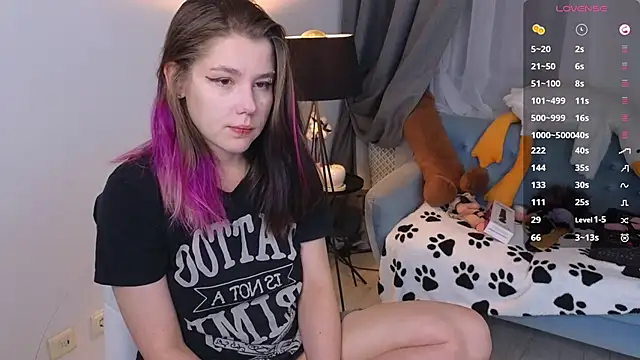 Snapshot of Mira_Falls chatting on 10.09.25 Mira Falls online show from 10.09.25