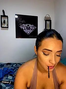 Shantal Lovee online show from 10.24.25