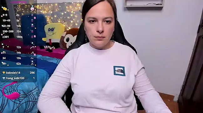 Snapshot of angelaagomez chatting on 12.21.24 angelaagomez online show from 12.21.24