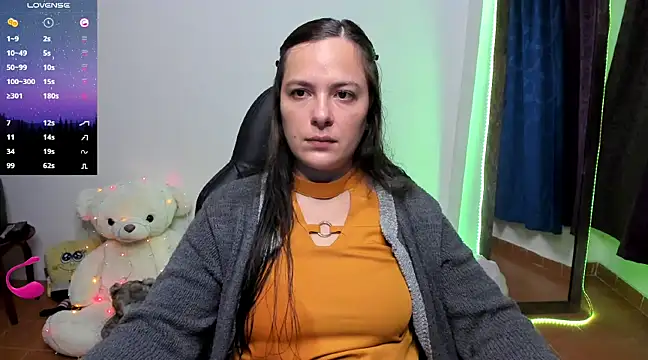 Snapshot of angelaagomez chatting on 02.12.25 angelaagomez online show from 02.12.25