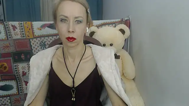 LuxuryNika online show from 12.22.24