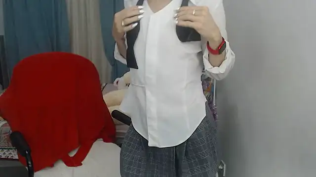 LuxuryNika online show from 01.04.25
