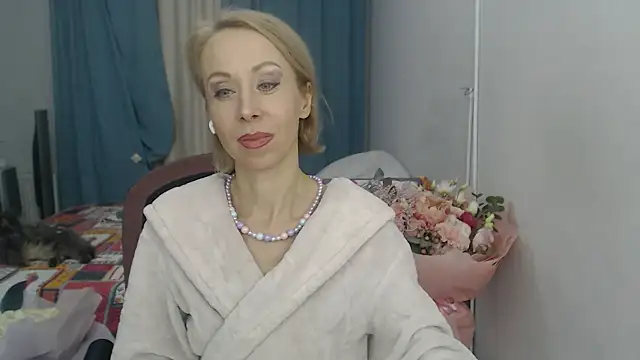 LuxuryNika online show from 01.25.25