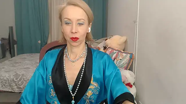 LuxuryNika online show from 02.08.25