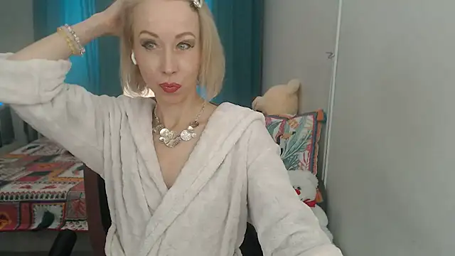 LuxuryNika online show from 03.22.25