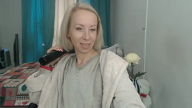 LuxuryNika online show from 09.29.25