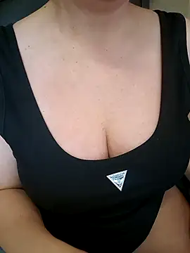 Snapshot of Adivaaa chatting on 03.13.25 Adivaaa online show from 03.13.25