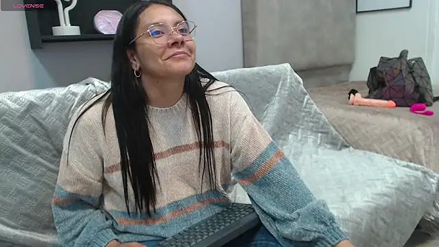 valevicious online show from 02.20.25