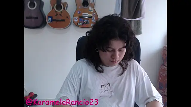 Snapshot of Smoke_trip_Alicia chatting on 02.05.25 Smoke trip Alicia online show from 02.05.25