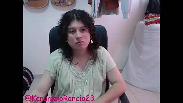 Snapshot of Smoke_trip_Alicia chatting on 02.20.25 Smoke trip Alicia online show from 02.20.25