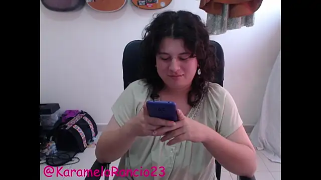 Snapshot of Smoke_trip_Alicia chatting on 02.23.25 Smoke trip Alicia online show from 02.23.25