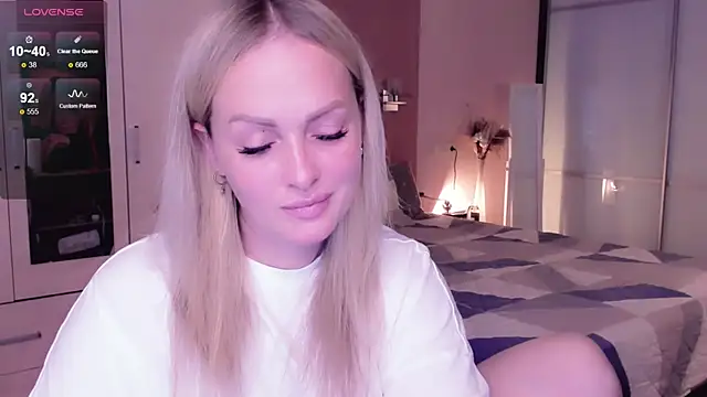 Libby Nora online show from 10.14.25