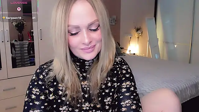 Snapshot of Libby_Nora chatting on 02.09.26 Libby Nora online show from 02.09.26