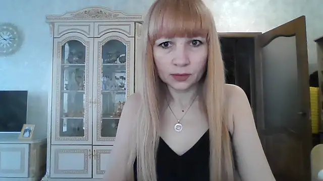 Snapshot of BarbaraKim chatting on 04.28.26 BarbaraKim online show from 04.28.26