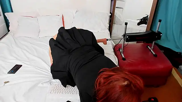 IvyHotFoxy online show from 02.24.25