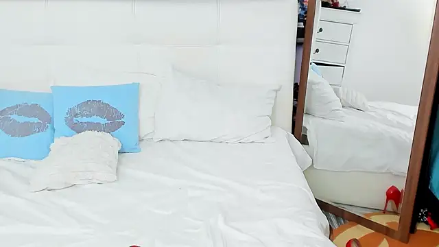 IvyHotFoxy online show from 03.06.25