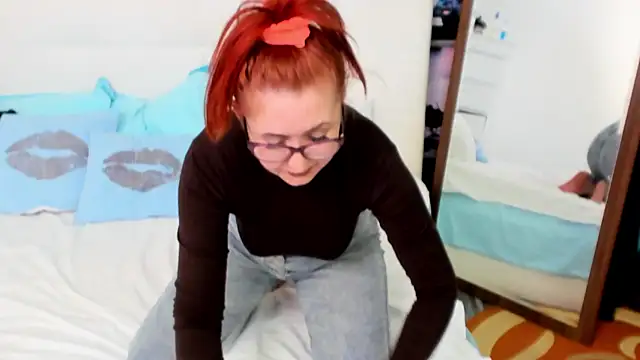 IvyHotFoxy online show from 03.18.25