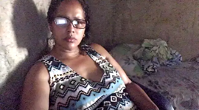 Snapshot of Damita999 chatting on 02.11.25 Damita999 online show from 02.11.25
