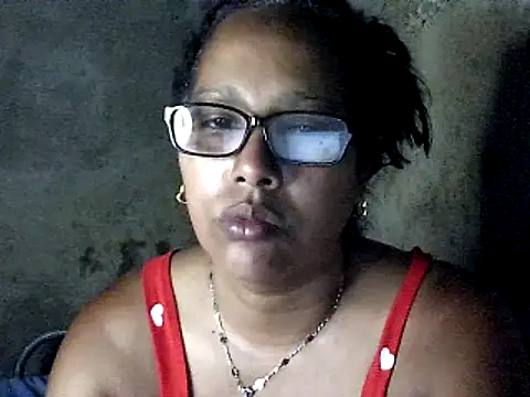 Snapshot of Damita999 chatting on 02.22.25 Damita999 online show from 02.22.25