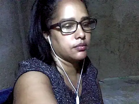 Snapshot of Damita999 chatting on 03.14.25 Damita999 online show from 03.14.25