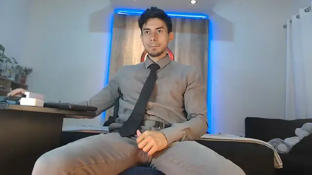 Andrew 4  online show from 11.17.25