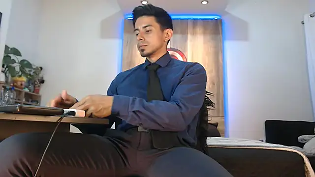 Andrew 4  online show from 01.11.26