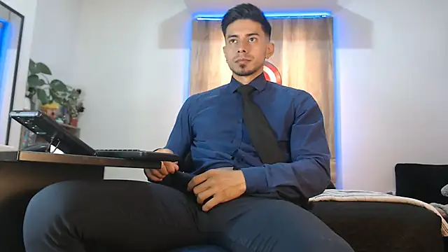 Andrew 4  online show from 01.11.26