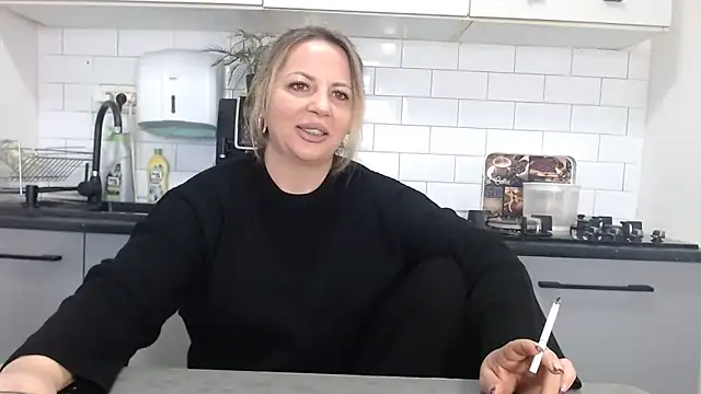 erikaerika online show from 12.18.24