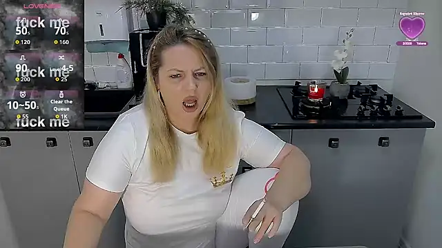 erikaerika online show from 11.25.25