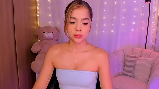 Snapshot of AmyDavis_ chatting on 09.25.25 AmyDavis online show from 09.25.25