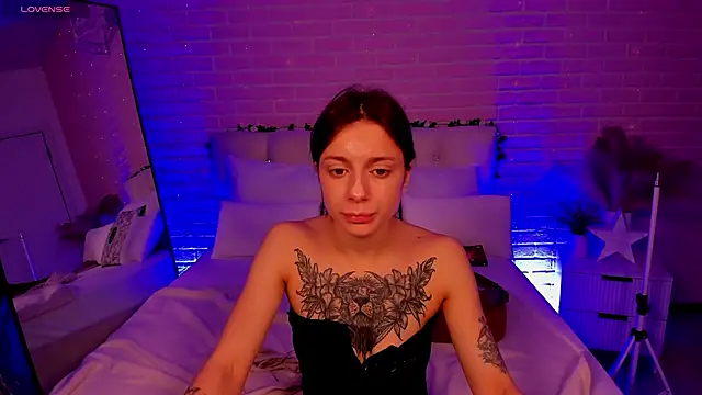 Eille Elfie online show from 10.08.25