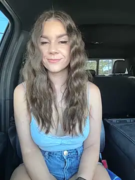 Snapshot of MaggyMayI chatting on 10.23.25 MaggyMayI online show from 10.23.25