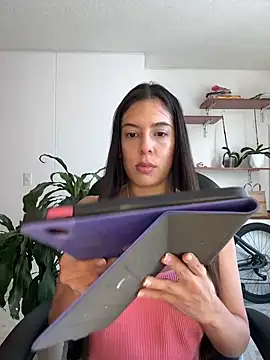 Snapshot of kamivolkano chatting on 12.04.24 kamivolkano online show from 12.04.24