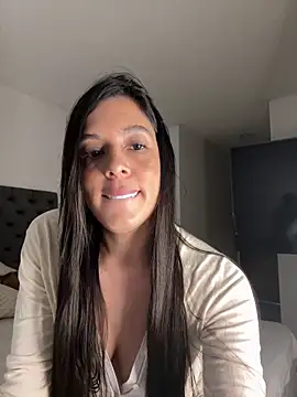 Snapshot of kamivolkano chatting on 02.08.25 kamivolkano online show from 02.08.25