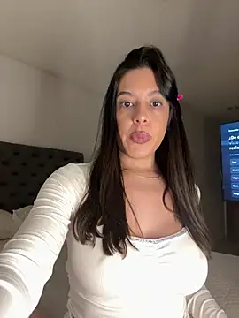 Snapshot of kamivolkano chatting on 02.18.25 kamivolkano online show from 02.18.25