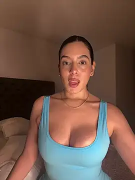 Snapshot of kamivolkano chatting on 03.15.25 kamivolkano online show from 03.15.25