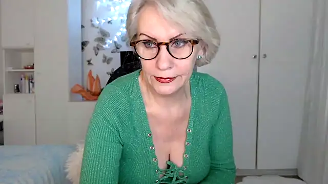 Snapshot of Ghertrude52 chatting on 02.23.25 Ghertrude52 online show from 02.23.25