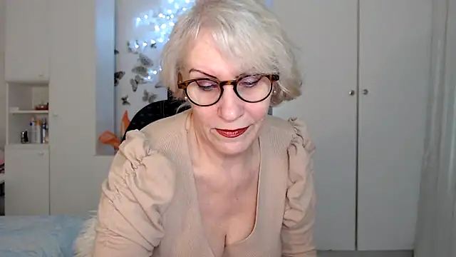 Snapshot of Ghertrude52 chatting on 02.24.25 Ghertrude52 online show from 02.24.25