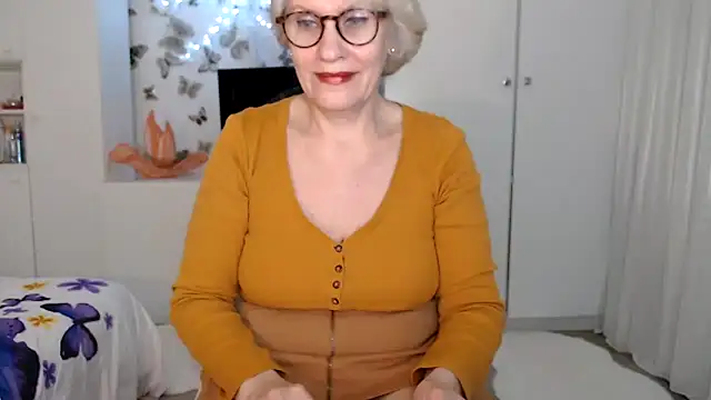 Snapshot of Ghertrude52 chatting on 02.28.25 Ghertrude52 online show from 02.28.25