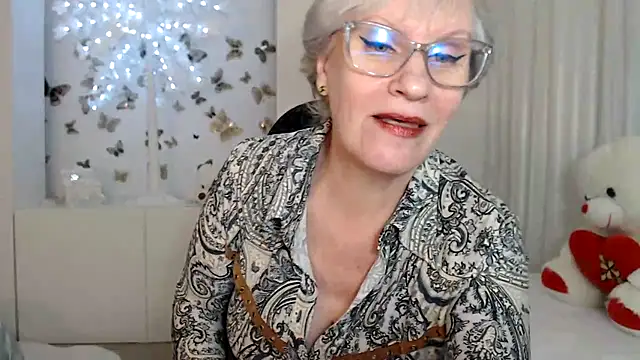 Snapshot of Ghertrude52 chatting on 03.19.25 Ghertrude52 online show from 03.19.25