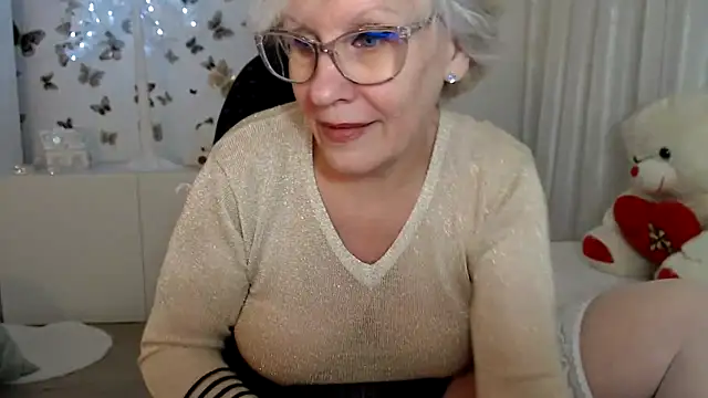 Snapshot of Ghertrude52 chatting on 03.21.25 Ghertrude52 online show from 03.21.25