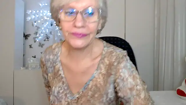 Snapshot of Ghertrude52 chatting on 03.23.25 Ghertrude52 online show from 03.23.25