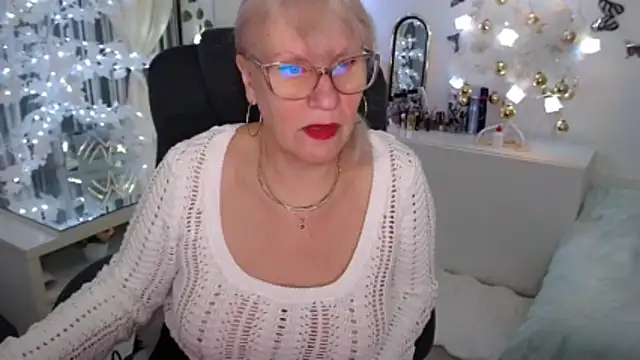 Ghertrude52 online show from 12.22.25