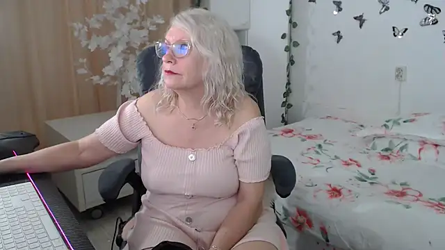 Ghertrude52 online show from 05.15.26