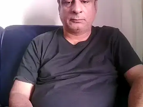 Snapshot of desipapaxxx chatting on 01.25.25 desipapaxxx online show from 01.25.25