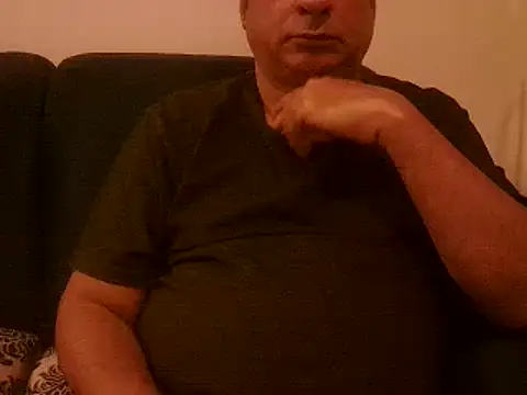Snapshot of desipapaxxx chatting on 01.28.25 desipapaxxx online show from 01.28.25
