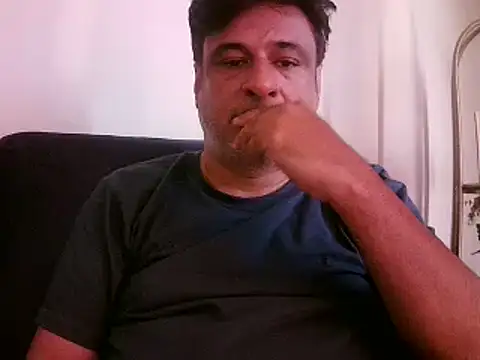 Snapshot of desipapaxxx chatting on 02.01.25 desipapaxxx online show from 02.01.25