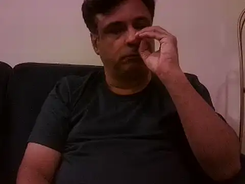 Snapshot of desipapaxxx chatting on 02.13.25 desipapaxxx online show from 02.13.25