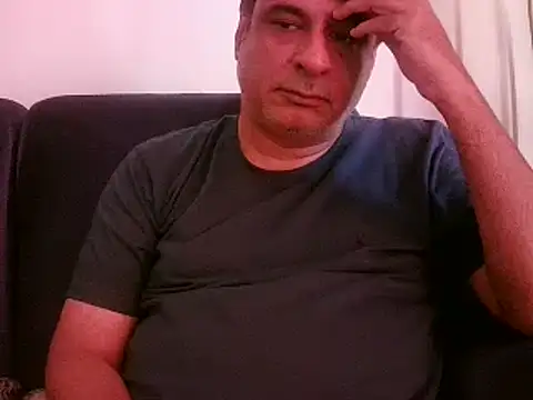 Snapshot of desipapaxxx chatting on 02.14.25 desipapaxxx online show from 02.14.25