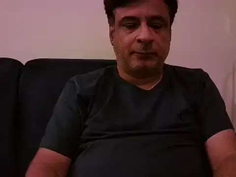 Snapshot of desipapaxxx chatting on 02.19.25 desipapaxxx online show from 02.19.25
